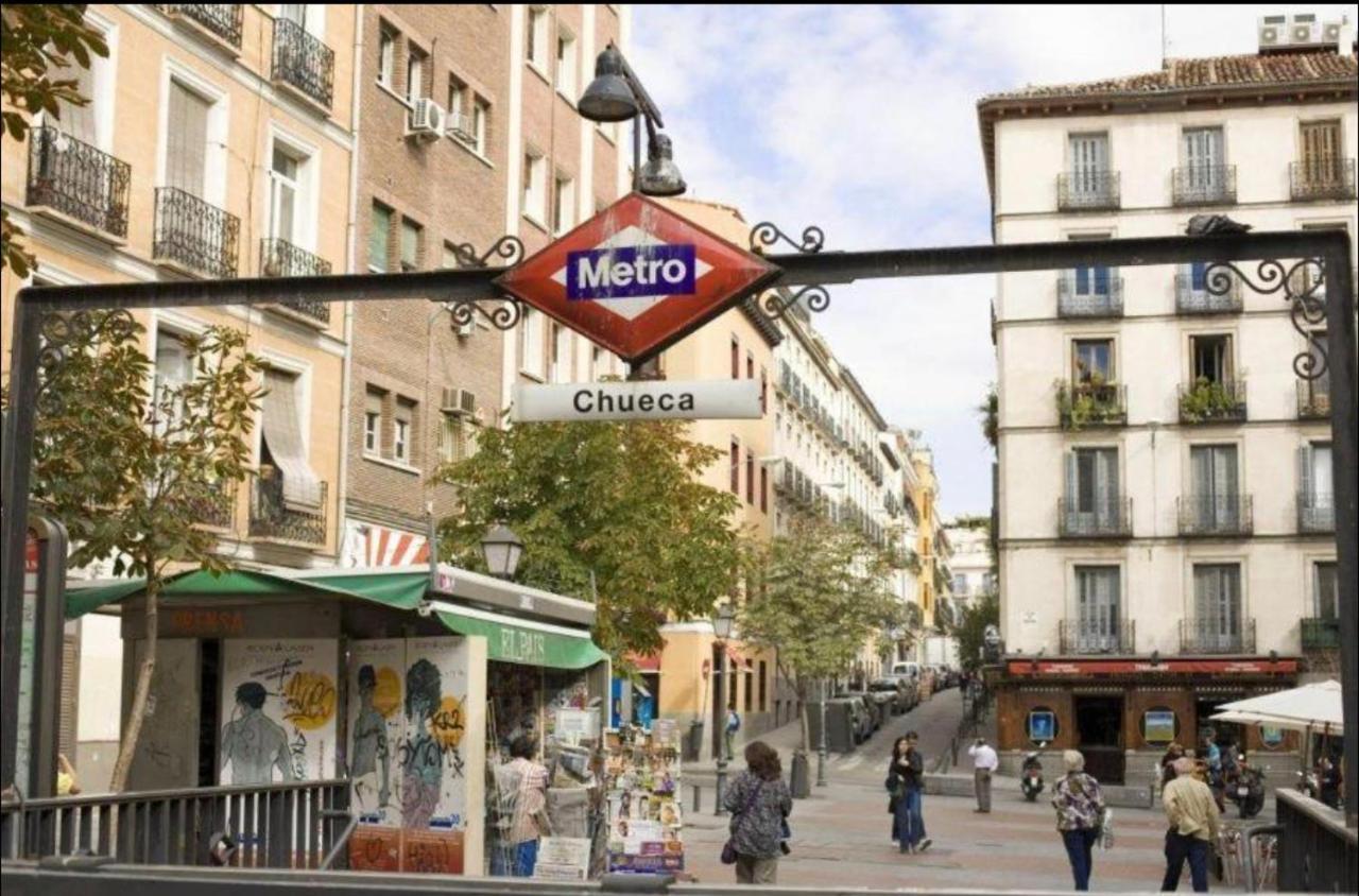 De Madrid A La Luna Exterior foto